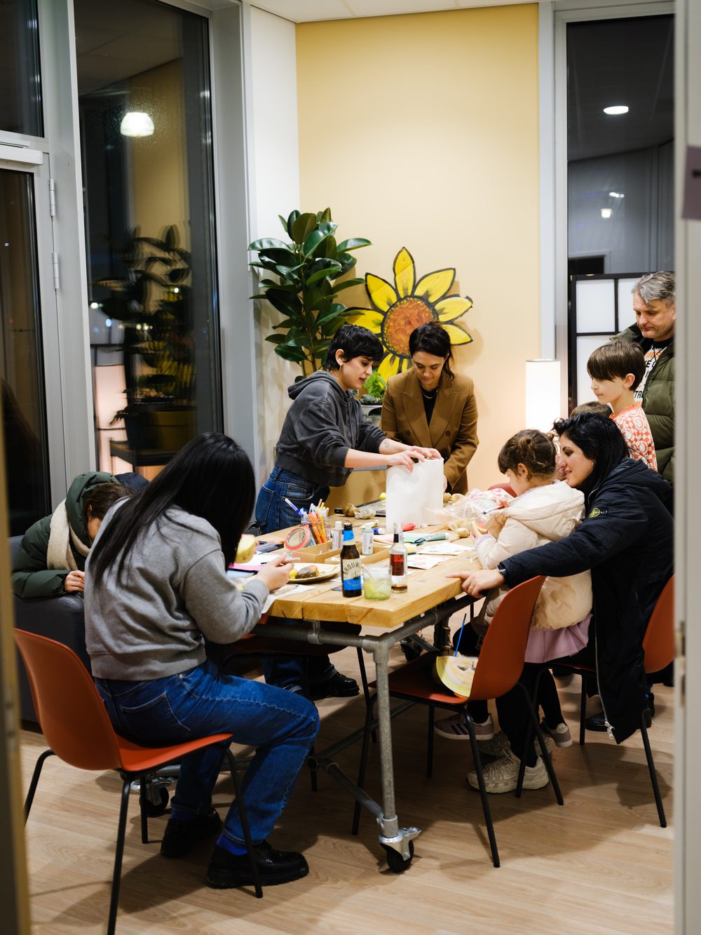 Samen aan tafel eten en kletsen